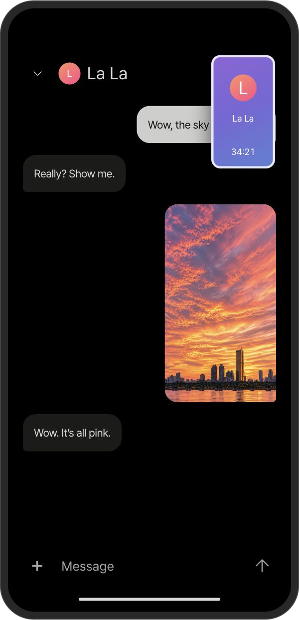 An example of sharing a Han River sunset photo during a call with La La. A small call window showing 34:21 floats over the messages.